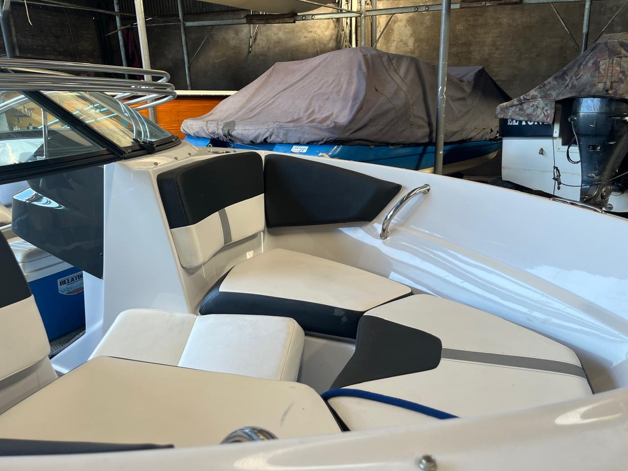 Four Winns 190 2013 Volvo 225 